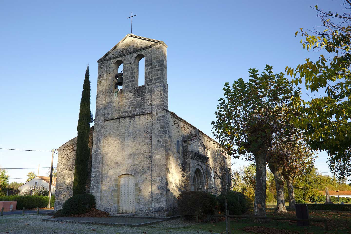 Eglise de Saumos
